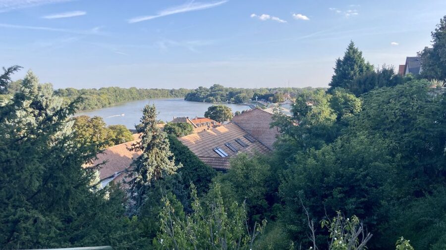 Szentendre: Arts and Cafés Tour (Half-Day Private Tour) - Leaving Budapest for Szentendre
