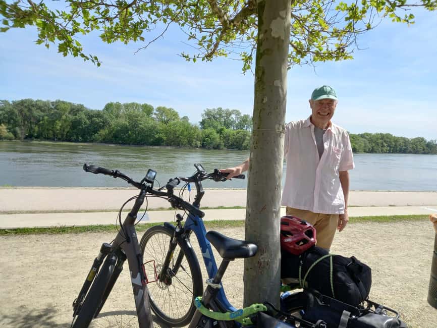 Szentendre by Bike: Self Guided Bike Rental Package! - Punctures, navigation, and the limits of self-guided travel
