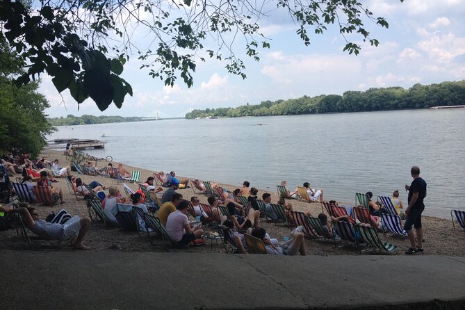 Szentendre: Self-guided Bicycle Tour with optional boat transfer - Margaret Island, a calm break in the city