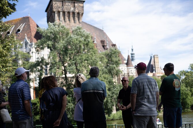 The beginner's guide to Budapest - Budapest Sightseeing Tour - St. Stephen’s Basilica and a well-timed café stop