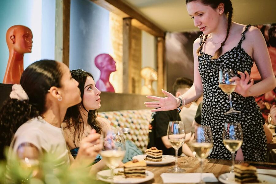 Tipsy Guided Food Tour with Drinks Included in Budapest - Should you book the Tipsy Guided Food Tour?