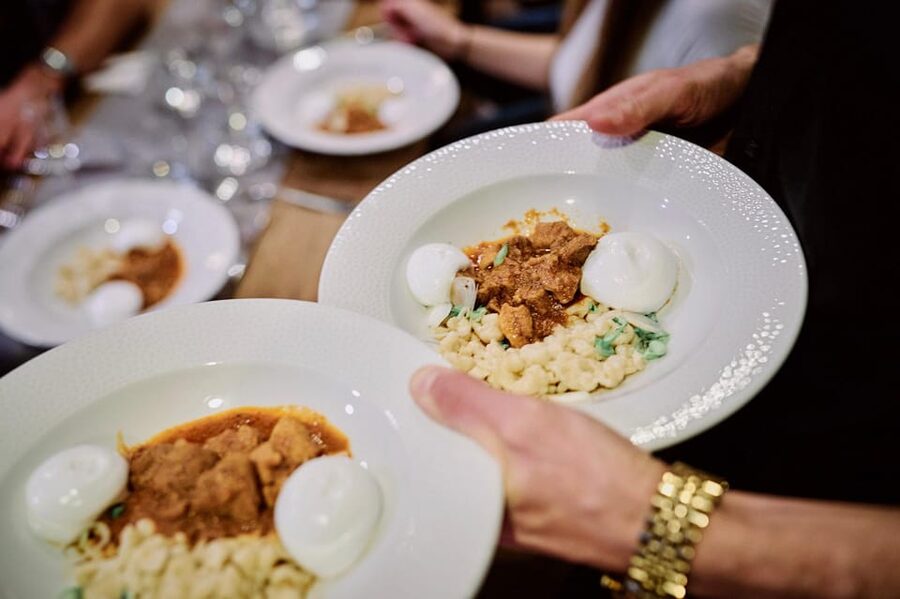 Tipsy Guided Food Tour with Drinks Included in Budapest - Who will get the most from this tour
