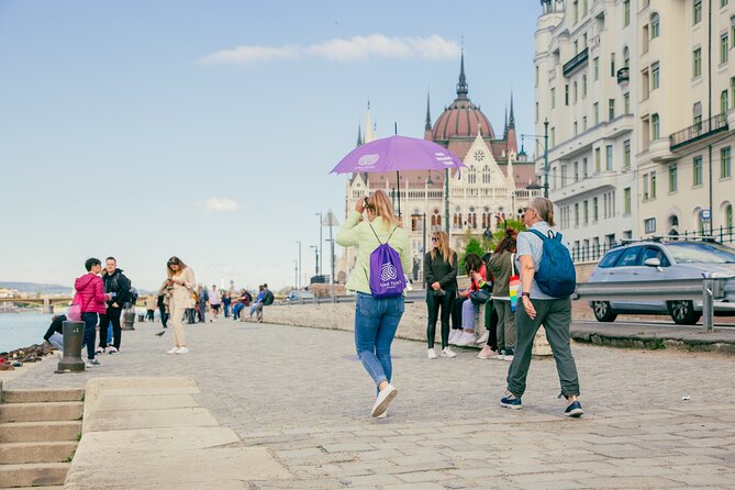 Walking Tour Budapest incl. the Shoes on the Danube Bank - St. Stephen’s Basilica starts the route