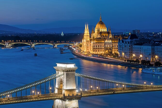 Walking tour in the Buda Castle incl. Fisherman's Bastion - Starting in the heart of the Castle District