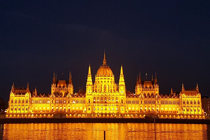Welcome to Budapest Evening Walk - Practical details that affect the experience
