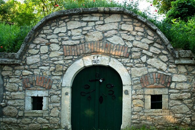 Wine Tasting in the Countryside from Budapest - Meeting point, pickup, and timing